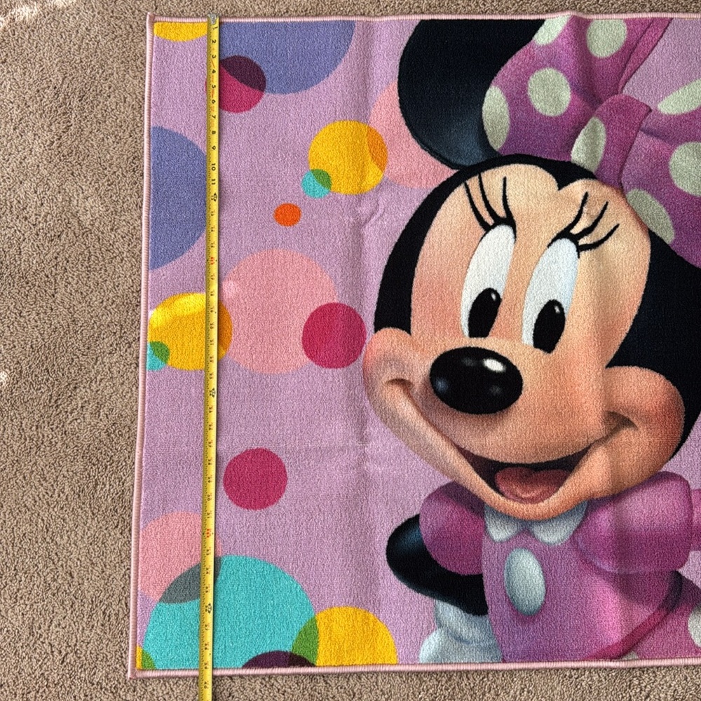 Minnie Mouse Rug - Picture 4 of 10